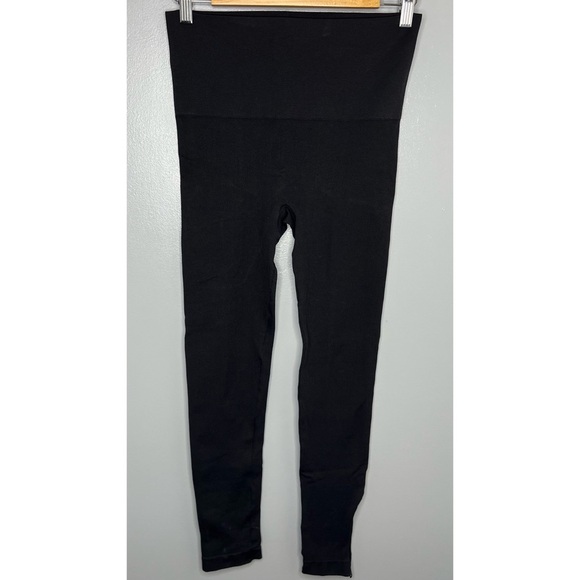 SPANX Black Seamless Look At Me Now Ankle Zip Leggings - Picture 2 of 6